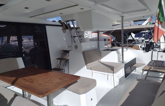 Fountaine Pajot Astrea 42 Agitation