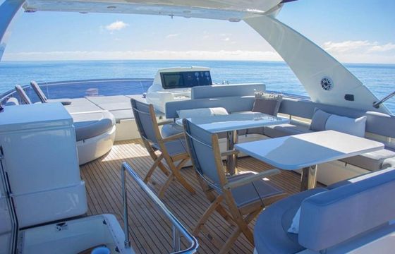 Ferretti 720 Alamar 2