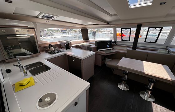 Fountaine Pajot Astrea 42 Elite