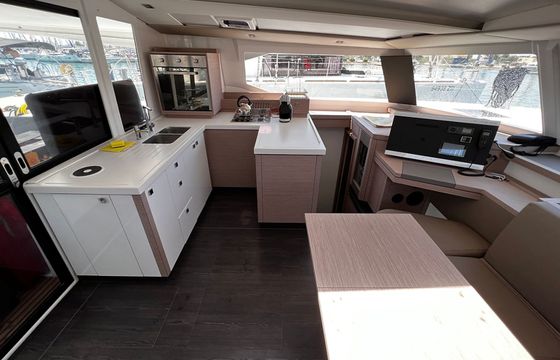Fountaine Pajot Astrea 42 Elite