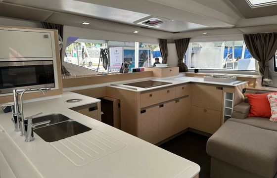 Fountaine Pajot Elba 45 Aboat Time
