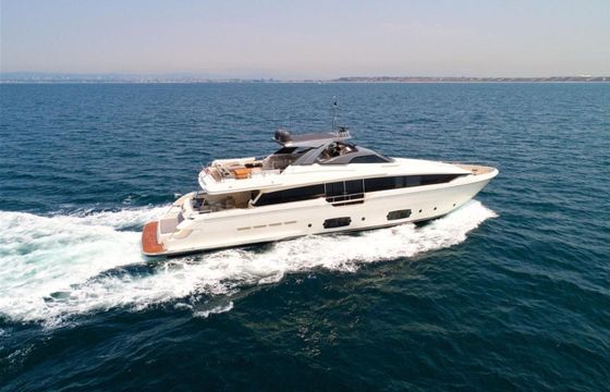 Ferretti 960 Lontano