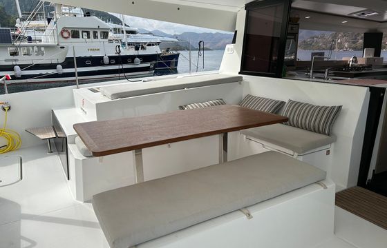 Fountaine Pajot Elba 45 Halle Berry