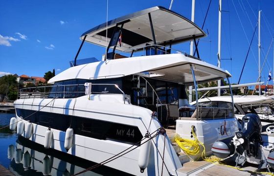 Fountaine Pajot Helia 44 Alpha Centauri