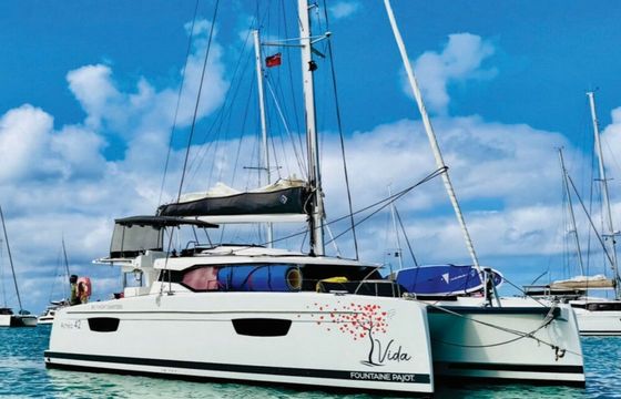 Fountaine Pajot Astrea 42 Vida