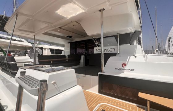 Fountaine Pajot Astrea 42 Bollinger