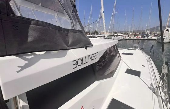Fountaine Pajot Astrea 42 Bollinger
