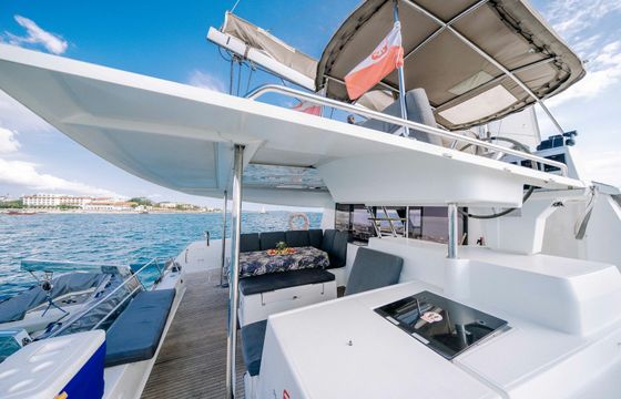 Fountaine Pajot Helia 44 Knyps