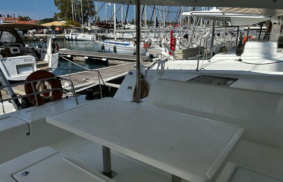 Fountaine Pajot Astrea 42 Hakuna Matata 1