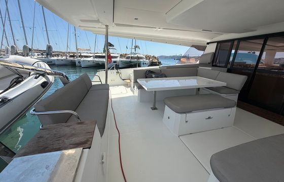 Fountaine Pajot Aura 51 Tiki