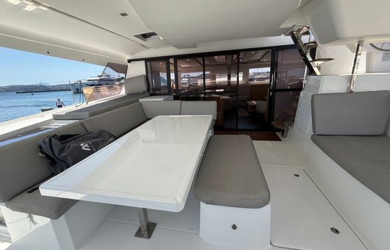 Fountaine Pajot Aura 51 Tiki