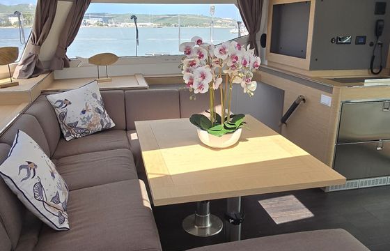 Fountaine Pajot Elba 45 Ruinart