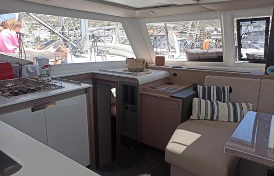 Fountaine Pajot Isla 40 Almiriki