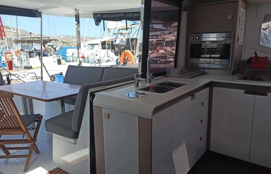 Fountaine Pajot Isla 40 Almiriki