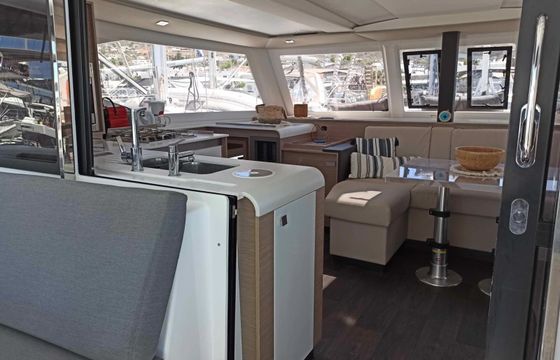 Fountaine Pajot Isla 40 Almiriki