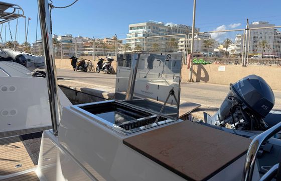 Fountaine Pajot Elba 45 Yara