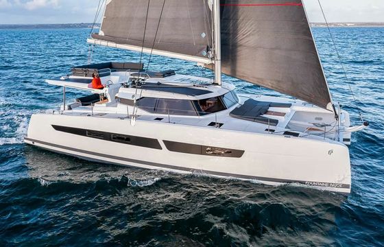 Fountaine Pajot Aura 51 Dede