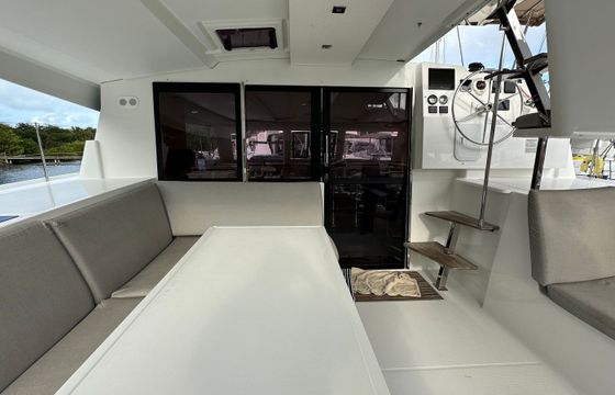 Fountaine Pajot Isla 40 Nomad