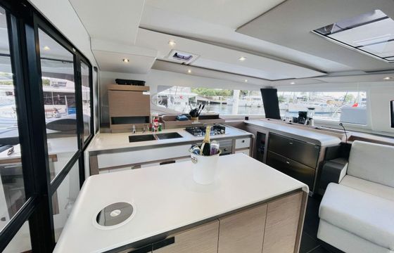 Fountaine Pajot Aura 51 Hoylah