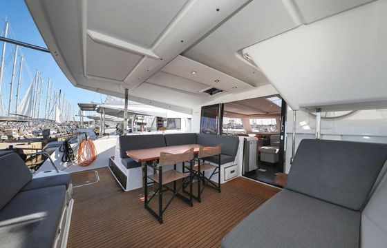 Fountaine Pajot Isla 40 Orion
