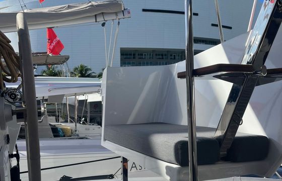 Fountaine Pajot Isla 40 Scarlet Ibis