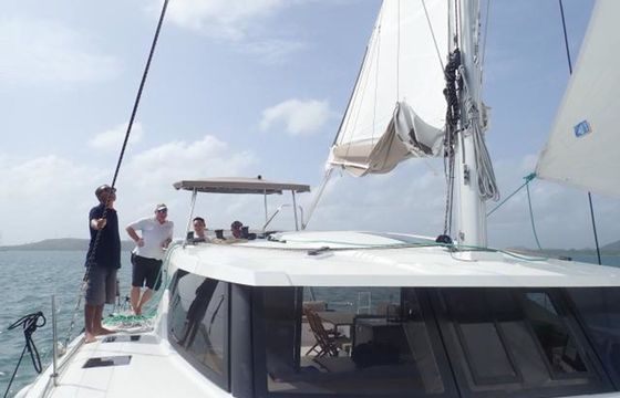 Fountaine Pajot Lucia 40 Kinara
