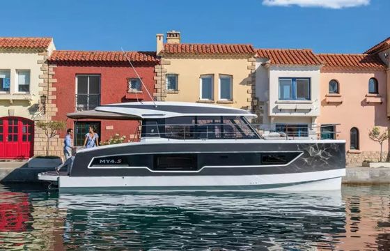 Fountaine Pajot MY 4.S Nina