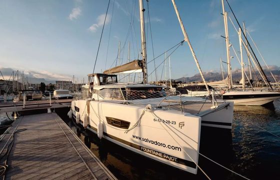Fountaine Pajot Lucia 40 Salvadoro