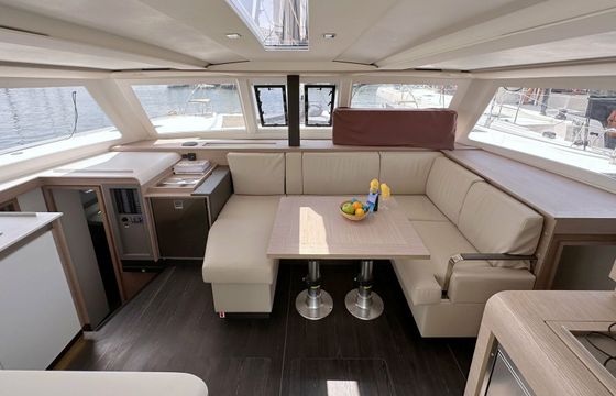 Fountaine Pajot Isla 40 Laja
