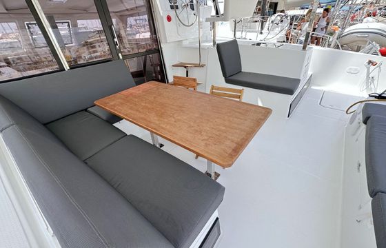 Fountaine Pajot Isla 40 Laja