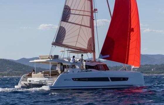 Fountaine Pajot New 44 CinSeLuna