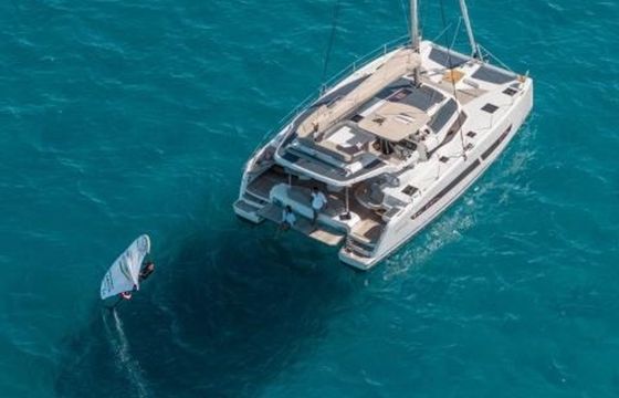 Fountaine Pajot New 44 CinSeLuna