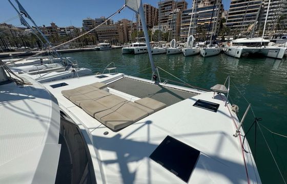 Fountaine Pajot Astrea 42 Rosual Mar