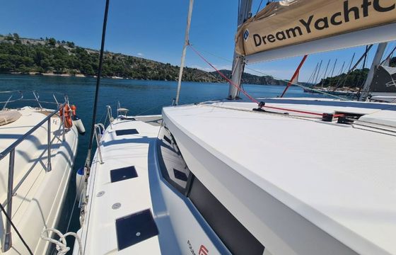 Fountaine Pajot Lucia 40 Akialoa