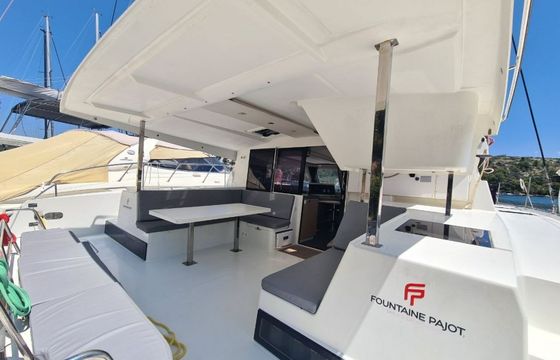 Fountaine Pajot Lucia 40 Akialoa
