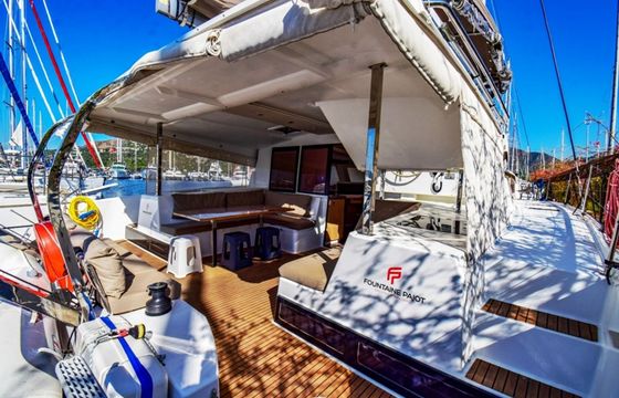 Fountaine Pajot Lucia 40 Amber
