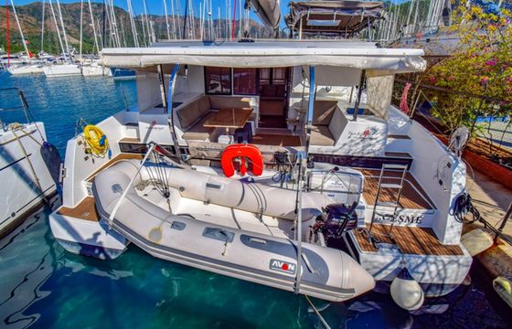 Fountaine Pajot Lucia 40 Amber