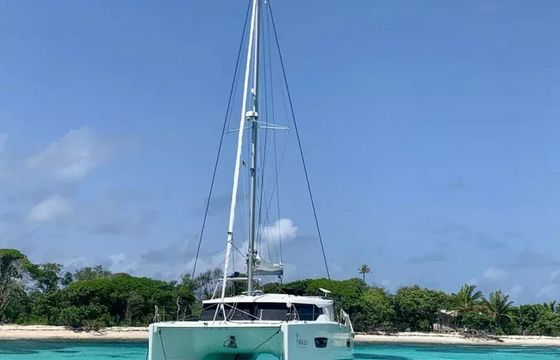 Fountaine Pajot Lucia 40 Aqua Panda