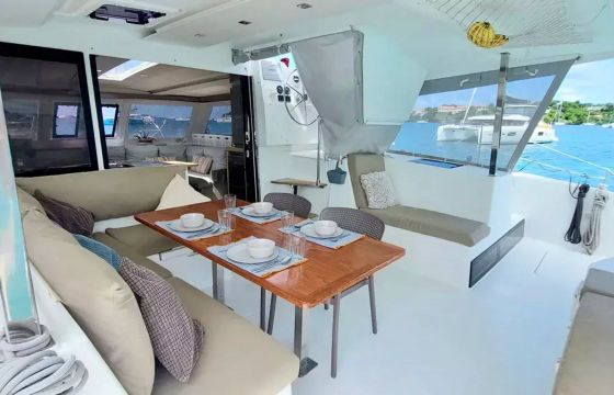 Fountaine Pajot Lucia 40 Aqua Panda