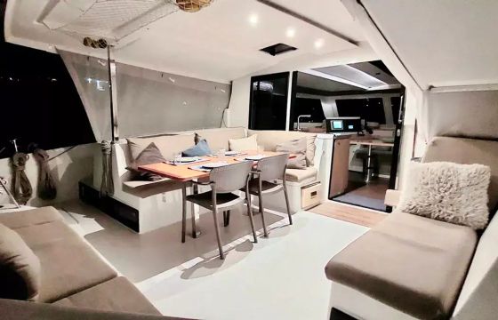 Fountaine Pajot Lucia 40 Aqua Panda