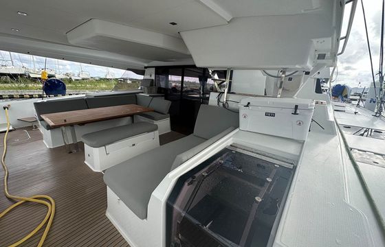 Fountaine Pajot New 51 Endless Summer