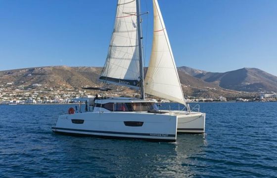 Fountaine Pajot Lucia 40 E.S. 2