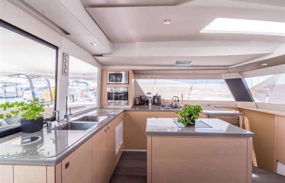 Fountaine Pajot Saba 50 Sunshine Reggae