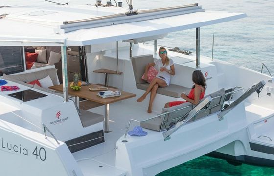 Fountaine Pajot Lucia 40 Hamaka