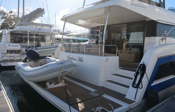 Fountaine Pajot MY 44 Southern Mist