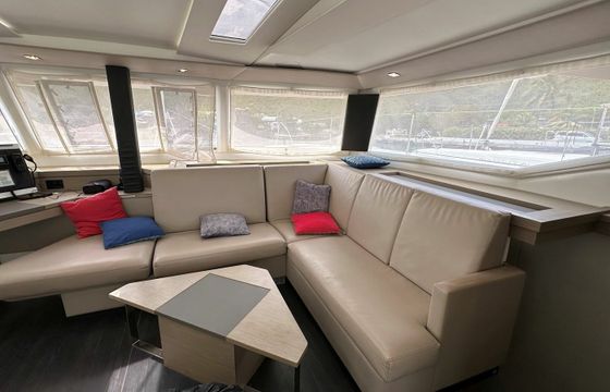Fountaine Pajot Saona 47 Barefoot Oasis