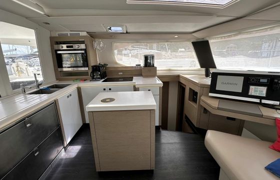 Fountaine Pajot Saona 47 Barefoot Oasis