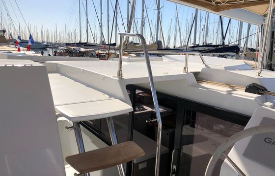 Fountaine Pajot Saona 47 Nefeli