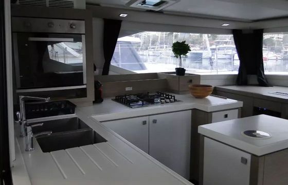 Fountaine Pajot Saona 47 Nefeli