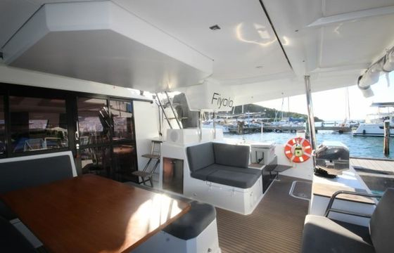 Fountaine Pajot Elba 45 Fiyolo